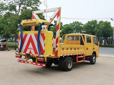 東風(fēng)多利卡防撞緩沖車 70K高速安全防撞車報(bào)價(jià)與全面介紹